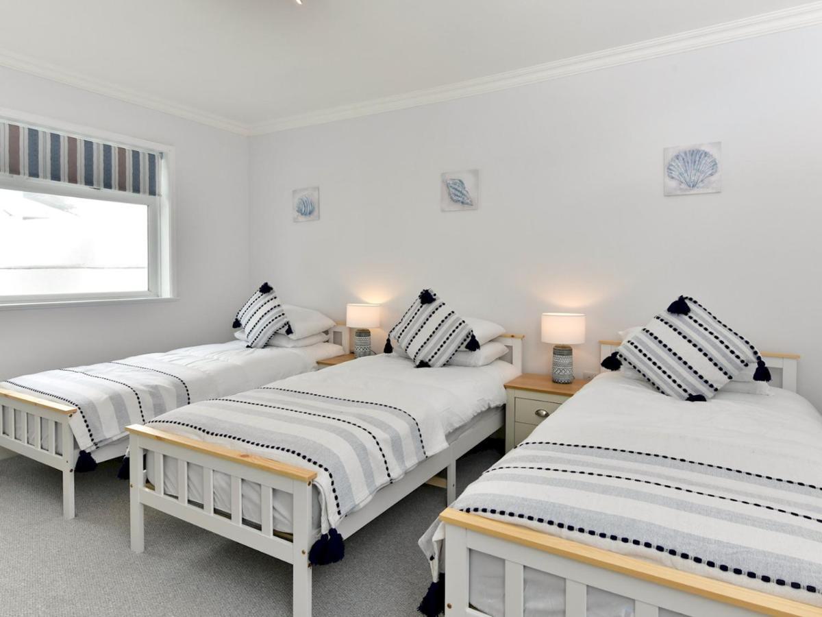 Pass The Keys Newly Refurbished Modern Bungalow - Pets Welcome Villa Swansea Exterior foto