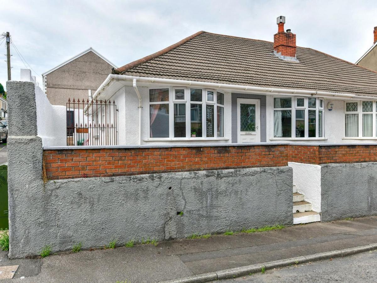 Pass The Keys Newly Refurbished Modern Bungalow - Pets Welcome Villa Swansea Exterior foto